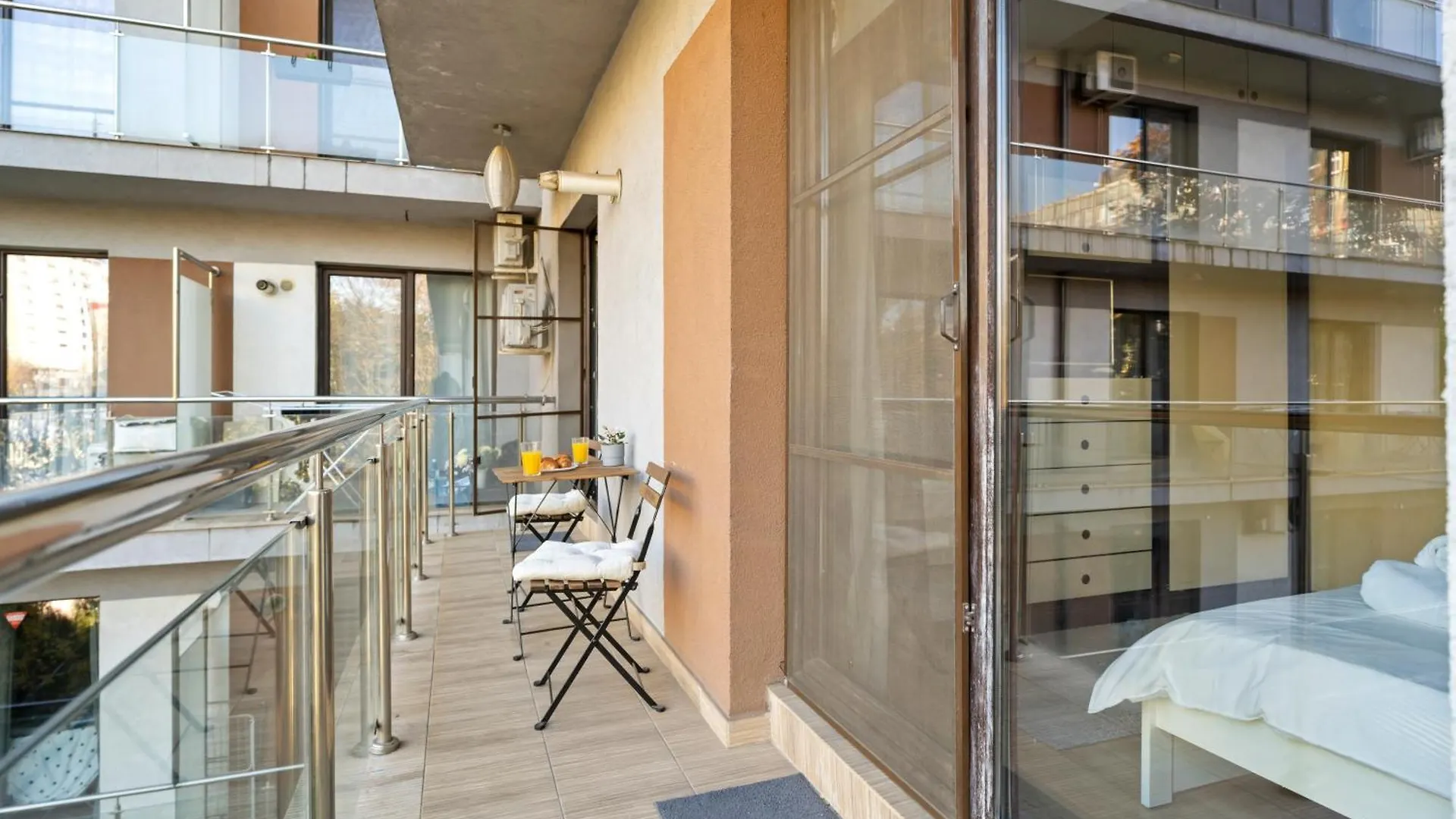 Elegant & Newly Renovated Gem Apartment Bucharest