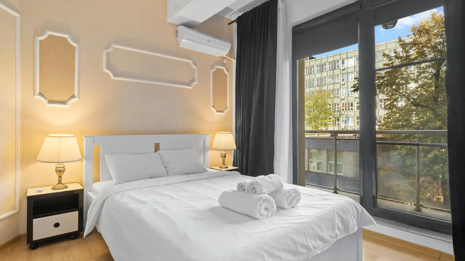 Elegant & Newly Renovated Gem Apartment Bucharest